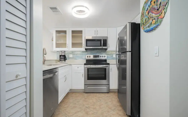 Spyglass 32 by Distinctive Beach Rentals