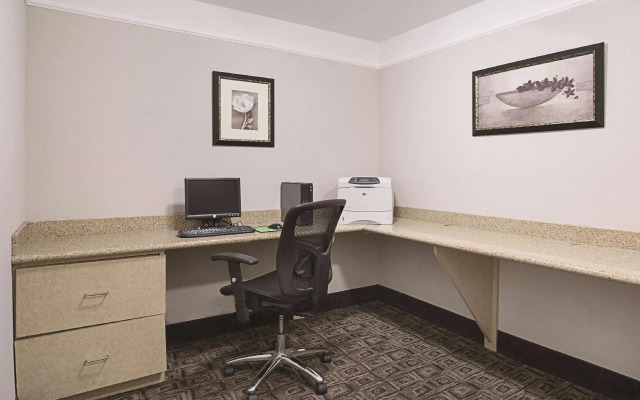 Kemah Edgewater Hotel, SureStay Collection by Best Western