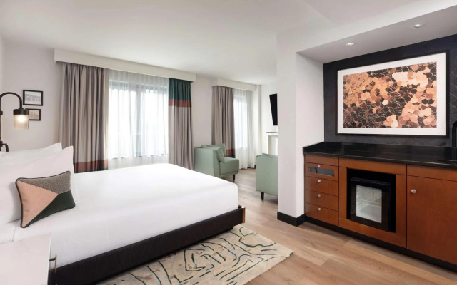 Pennyweight Hotel Boston, Curio Collection by Hilton