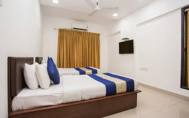 OYO 7150 Apartment Metro View Residency