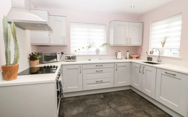 11 Parc Delfryn