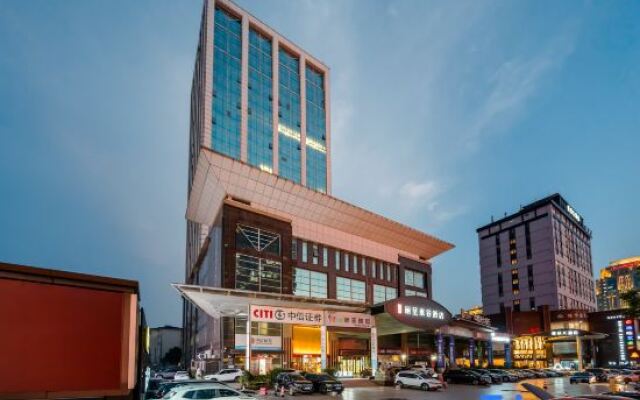 Rezen Dong Hotel