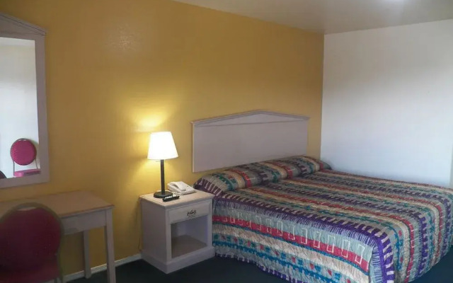 Sleepy Traveler Motel