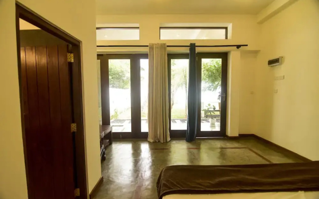 Hiru Lagoon Negombo