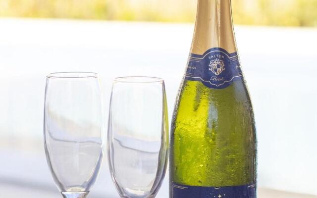 Wave Suítes Hotel & Lounge Bar