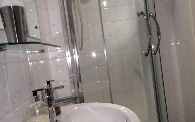 No 2 Troon Road Bed & Breakfast