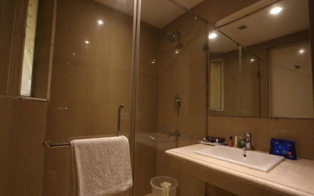 OYO Premium Near Trichy Railway Station