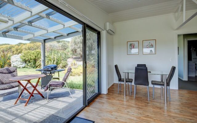 Lagoon's Bay Garden Pavillion 2