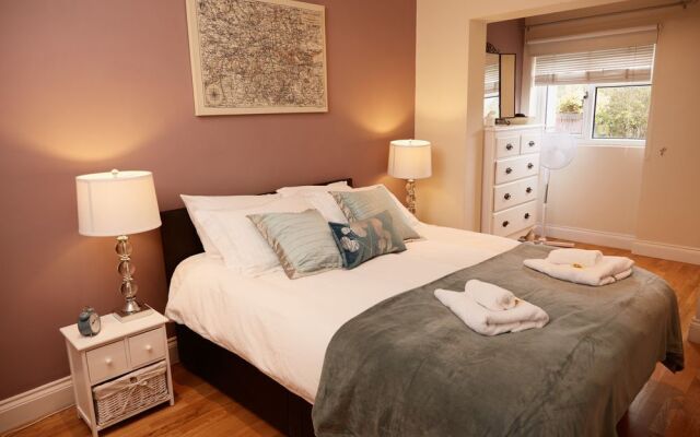 Thomas Deluxe Bungalow