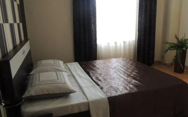 Mano Guest House