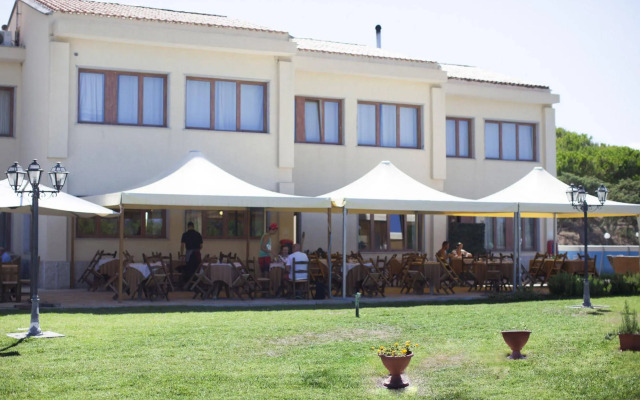 Bellamarina Resort