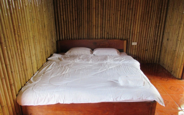 Chomdoy Bungalow & Restaurant