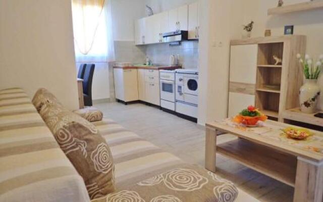 Apartment In Baric Draga