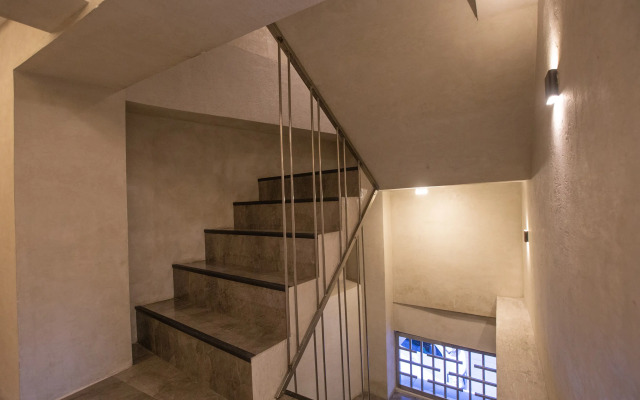 Circuit Hostel