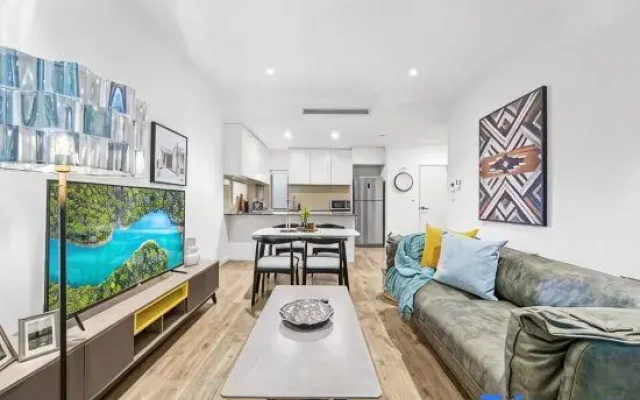 Rooftop 2 Bed Apt With Terrace at Newtown