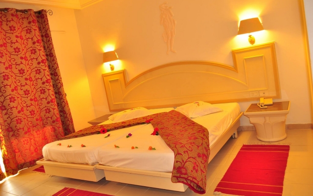 Zodiac Hotel