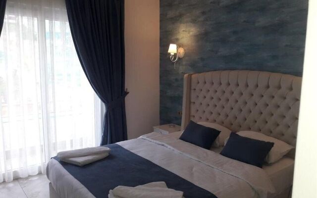 Double Inn Marina Hotel