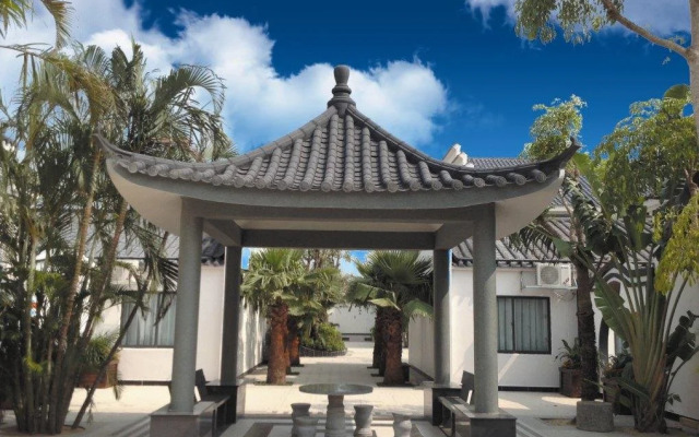 Hailang Yuanlin Holiday Hotel