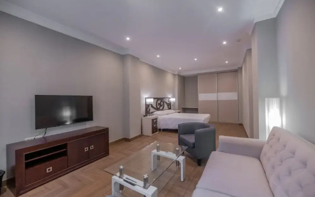 Hotel Los Jeronimos y Terraza Monasterio