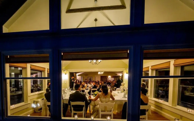 Oceanstone Seaside Resort