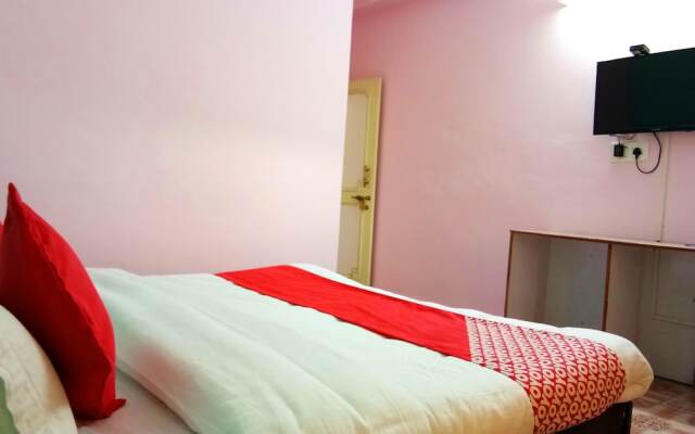 OYO 14349 Hotel HMG