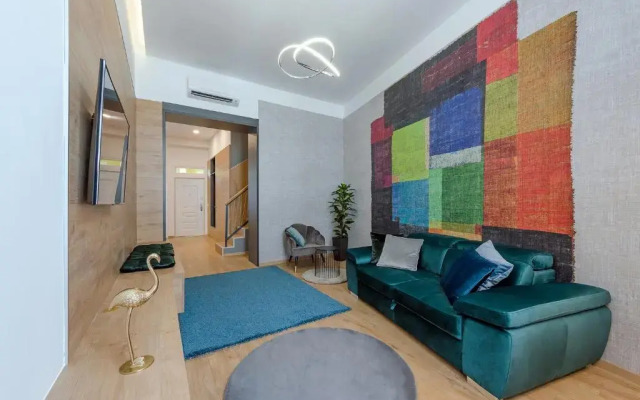 High End Suite Klauzal with AC