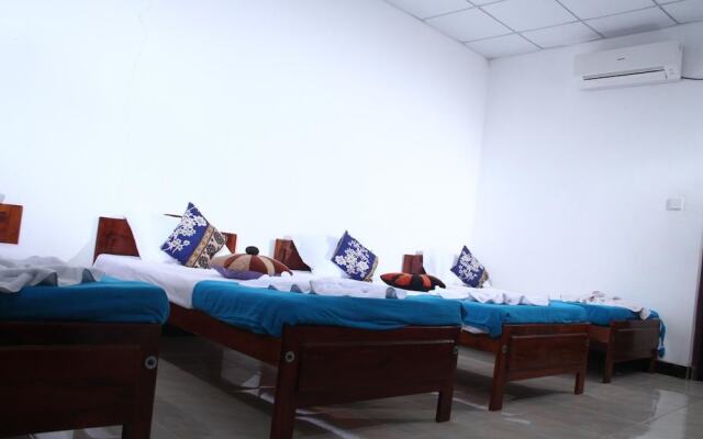 L.L.Tourist Inn & Safari jeeps