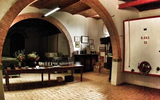 Fattoria Santa Vittoria Apartment Gazza