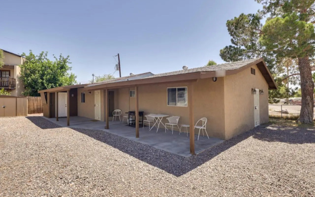 Dog-friendly Bullhead City Home - Walk to Beach!