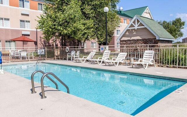 Mainstay Suites Knoxville Airport