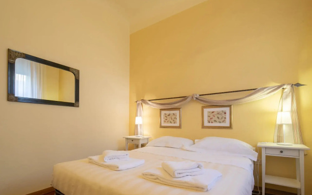 Romantic Pitti by Mmega