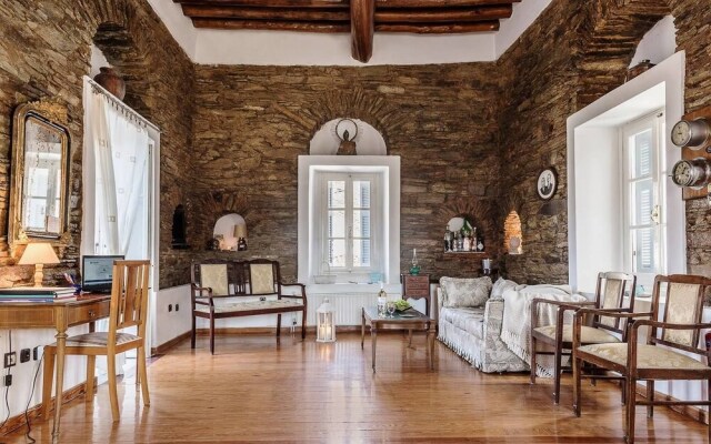 "Memory" Apt in Stone Tower 1690 • Andros Island