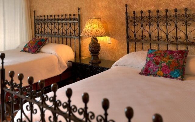 Hotel Atitlán Hotel & Jardines
