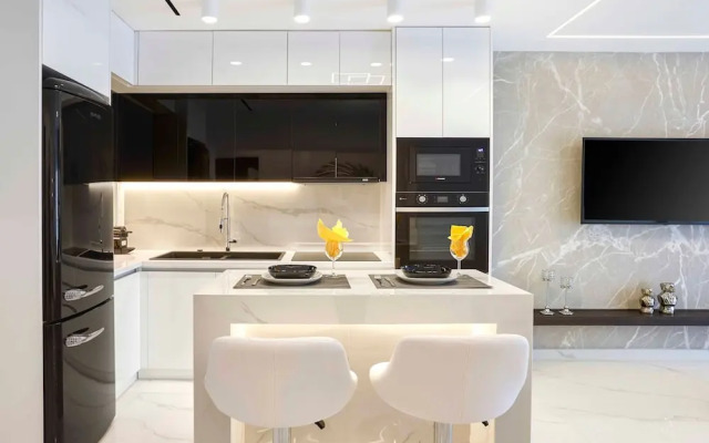 Kallimarmaro M M Smart Suite by Superhost Hub