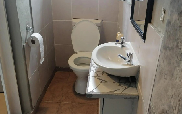 Gugu's Private and Cosy Guest House 2