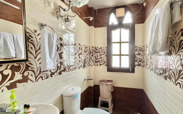 Siesta Homestay 1BR - balcony in shimla