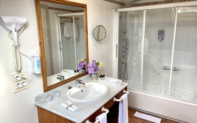 Akla Hotel Palacio Torre de Ruesga