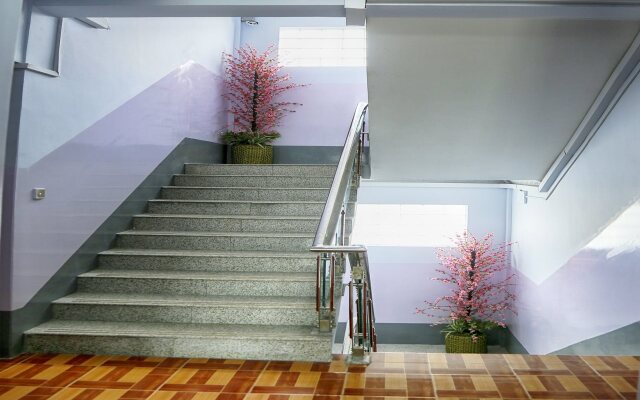 Shwe Hnin Si Hotel