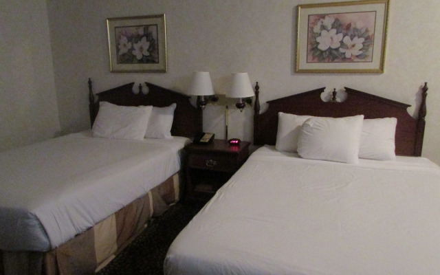 Plantation Oaks Suites & Inn