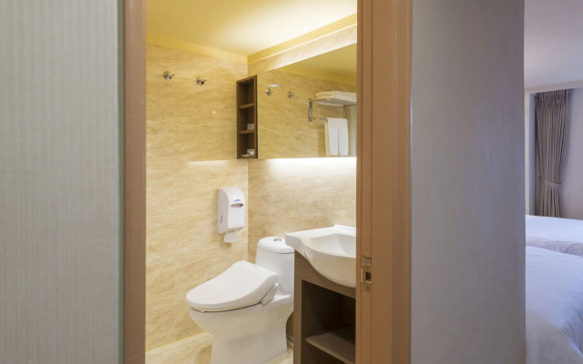 Kindness Hotel Houyi Jiuru