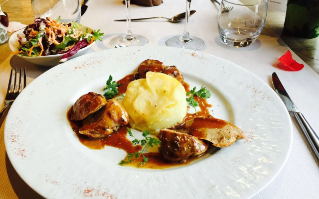 Logis Hotel Restaurant des Acacias Lille Tourcoing