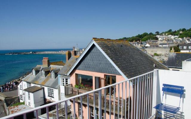 9 Bay View Court