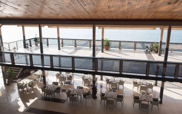 Golden Tulip Essential Kimbima Freetown