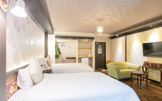 Yufuin Besso Shikisai Hotel