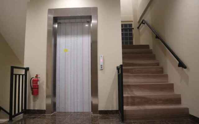 Djuragan Kamar Toku House Slipi