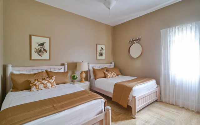 Beach Condo w Sea View B-202 Costa Atlantica