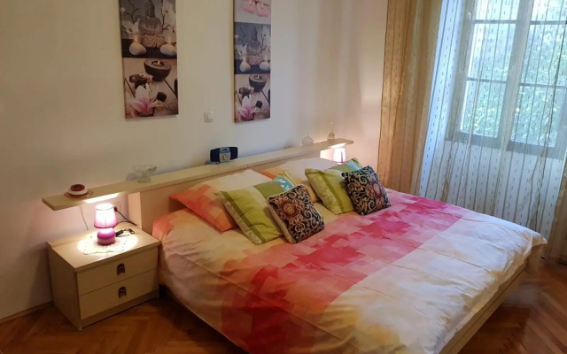 Noemi City Apartments