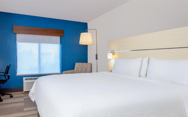 Holiday Inn Express & Suites, International Drive by IHG