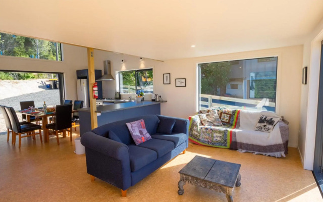 Tapu Bay Treasure - Kaiteriteri Holiday Home