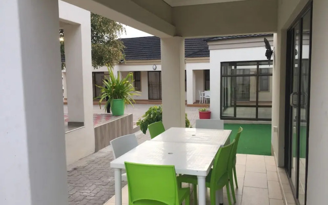 Lediba Guest lodge